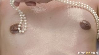 Dirty Masseur - Dat Pearl Necklace! - 11/15/2013
