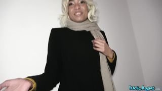 Public Agent - Ebony with blonde hair shaved pussy - 01/16/2018