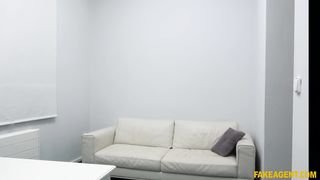 Geiler blonder Casting Couch Fick