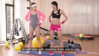 Fitness Rooms - Lesbian gym workout for teen - 09/26/2016