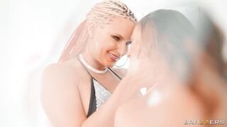 Brazzers Exxtra - Fucking Two Blond Bombshells - 10/17/2021