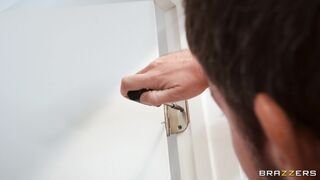 Brazzers Exxtra - Cheating Wife Breaks Door For Dick - 03/01/2024